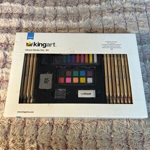 KINGART Studio Series Mixed
NWT. Media Collection 51